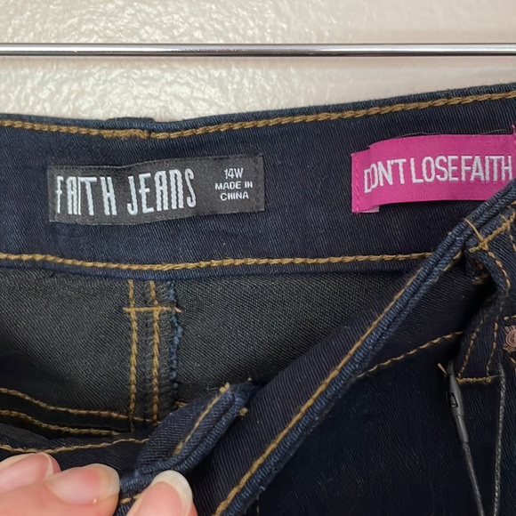 NWT Faith Jeans Hi Rise Slim Bootcut Jeans. 14W - Picture 6 of 9